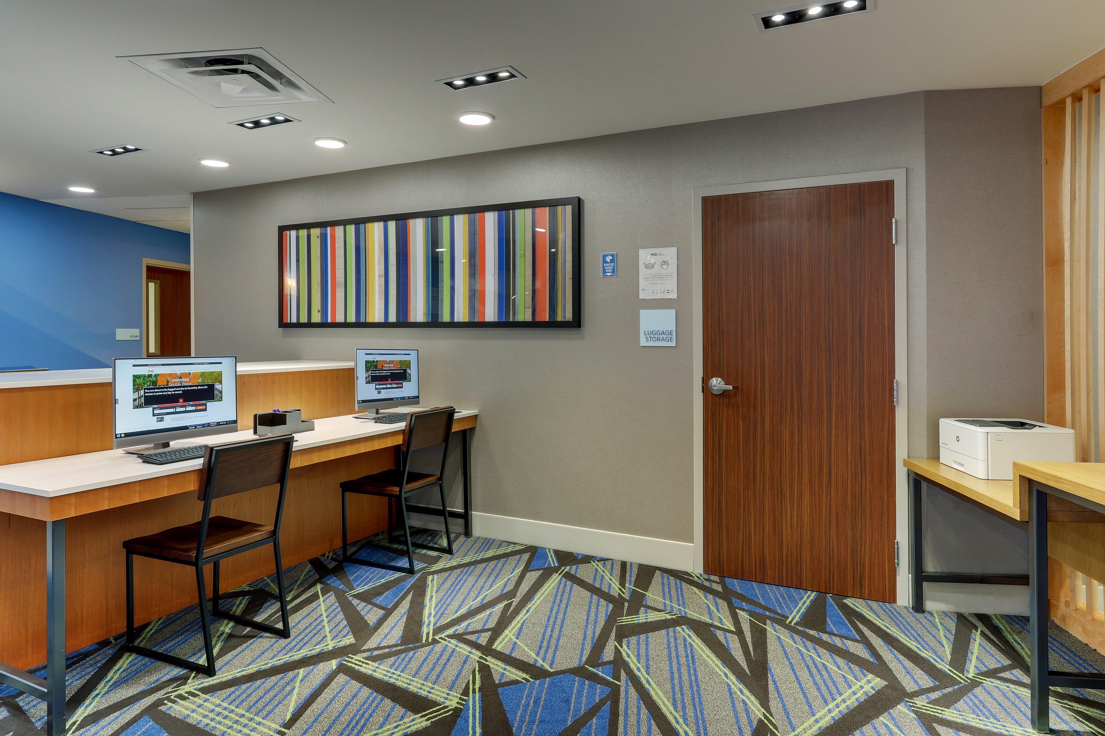 Holiday Inn Express & Suites Troy By Ihg מראה חיצוני תמונה